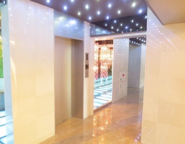 ロビー