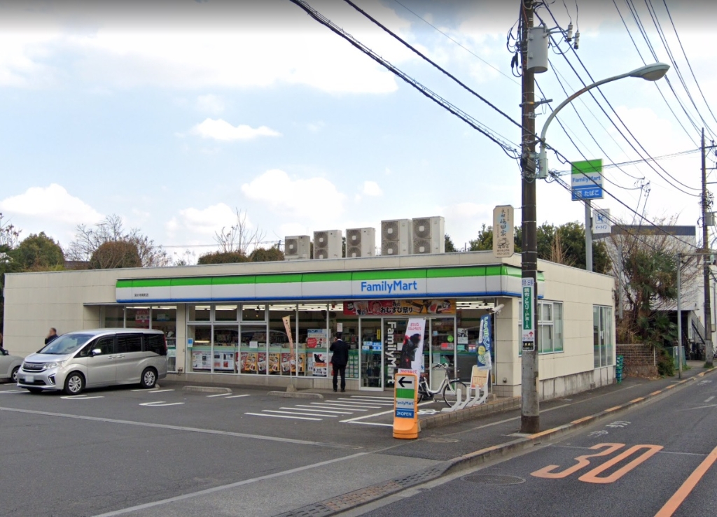 コンビニ　ファミリーマート 深大寺南町店（コンビニ）まで829m
