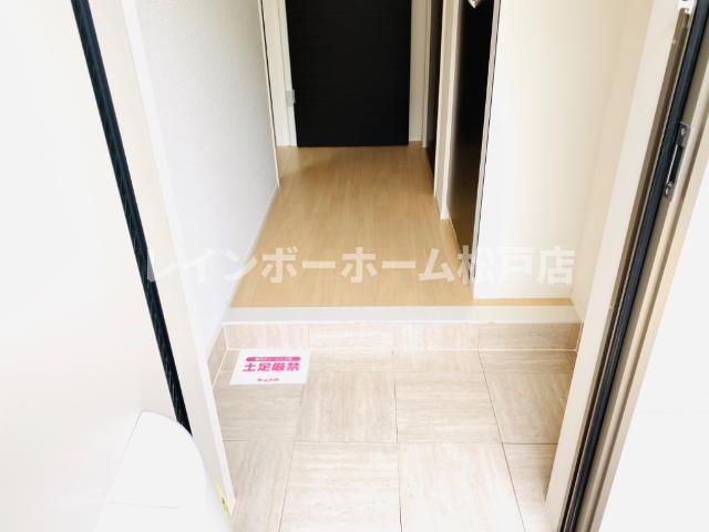 玄関　収納もある玄関です