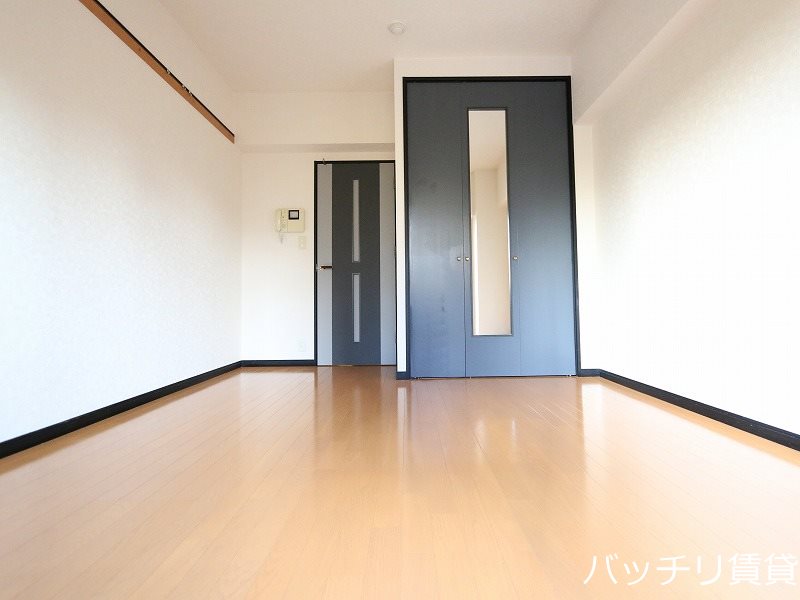 居室・リビング　写真は別号室イメージの為、現状を優先致します