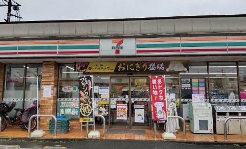 コンビニ　セブンイレブン練馬早宮1丁目店（コンビニ）まで211m