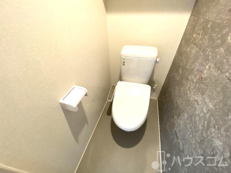 トイレ　冬場も安心の温水洗浄便座！