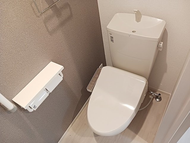 トイレ　清潔感のあるトイレです