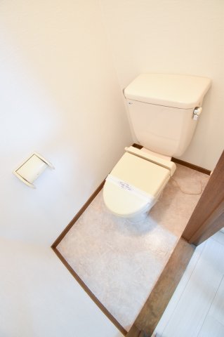 トイレ　清潔感があるトイレです。入るとホッとする、そんな空間。