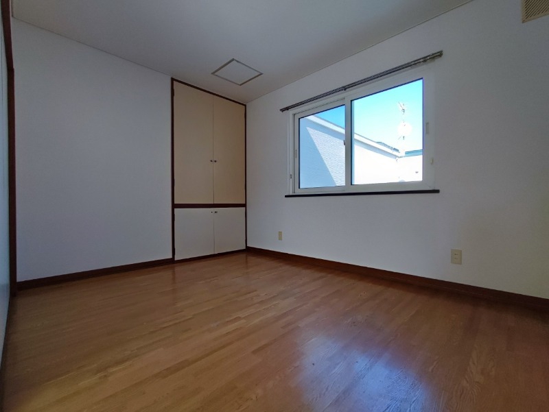 その他部屋・スペース　寝室です。部屋をどう使うかはあなた次第です！