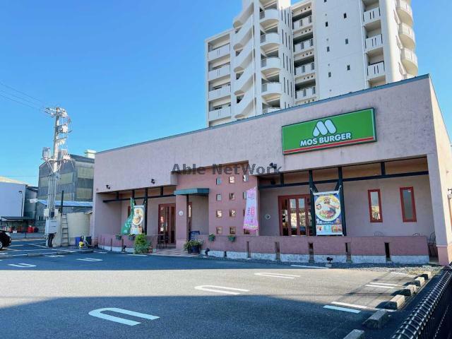 飲食店　モスバーガー宇部厚南店（飲食店）まで425m