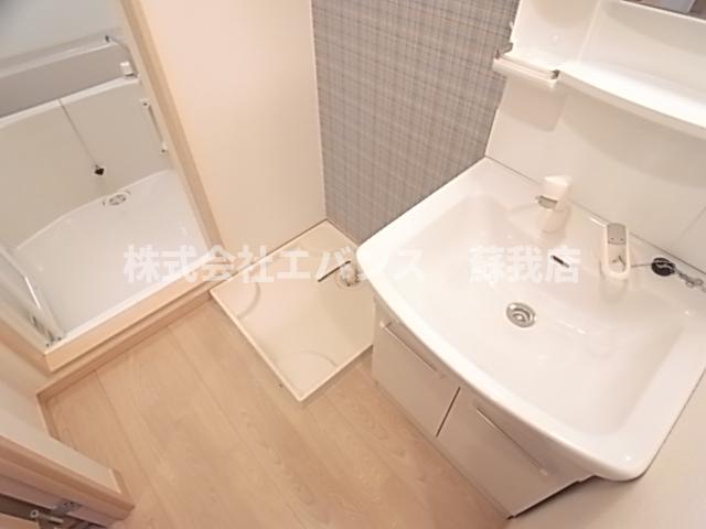 洗面設備　コンパクトで使いやすい洗面所