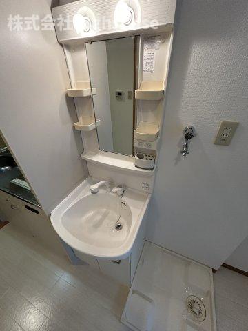 洗面設備　使いやすい洗面所です