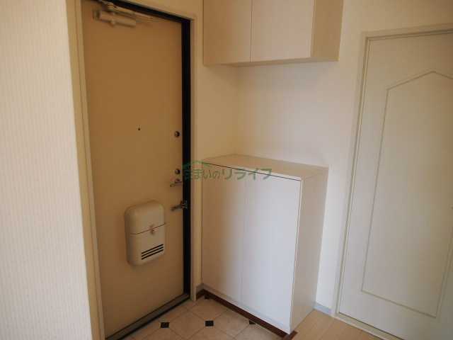 コーエー日吉パル弐番館の玄関写真