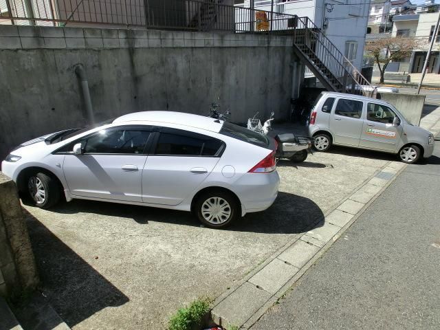 駐車場　敷地内駐車場