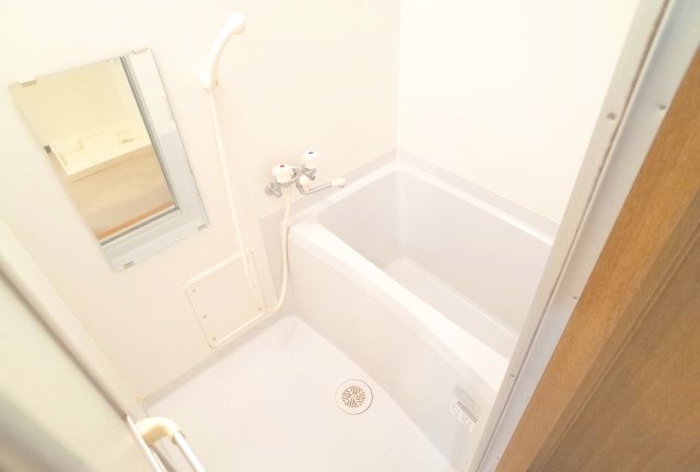 ジェヌイン本山の風呂写真