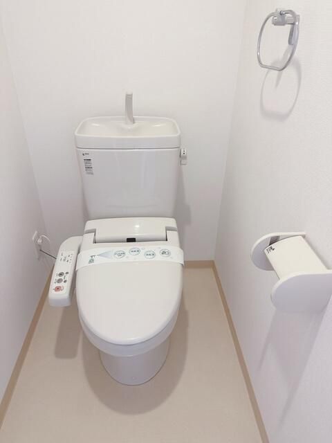 トイレ　トイレもきれいです