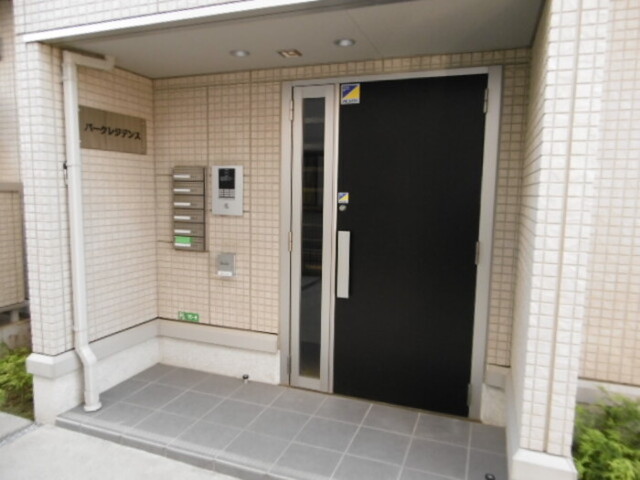 エントランス　オートロックエントランス