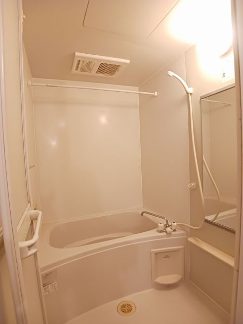 サンピエーノ高井Aの風呂写真