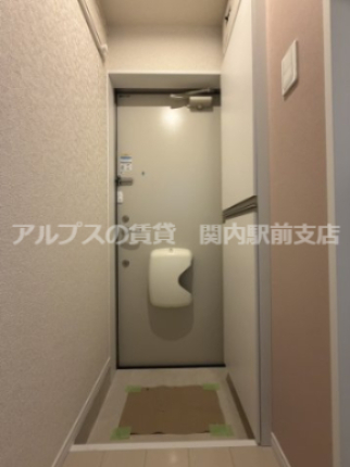 ユナイト井土ヶ谷ジャックマロニーの玄関写真