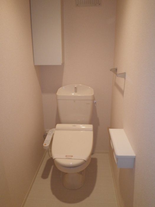 ペルーシェB棟のトイレ写真