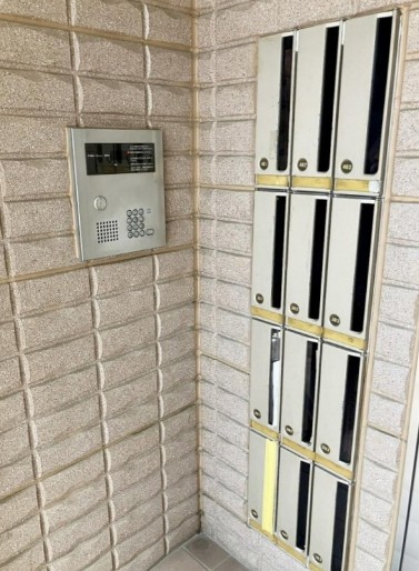 ＪＲ中央線 東中野駅 徒歩7分 4階建 築24年の外観写真