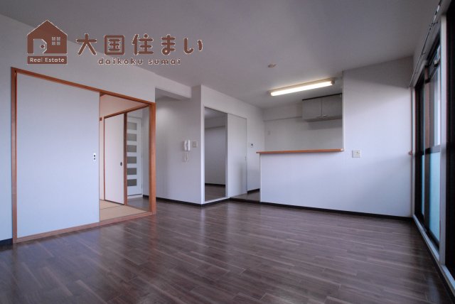 フローラーなかじまの居間写真