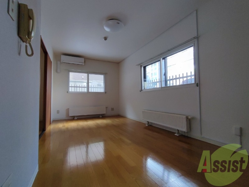 居室・リビング　広くてキレイなお部屋が広がっていて、充実した生活が送れそう。