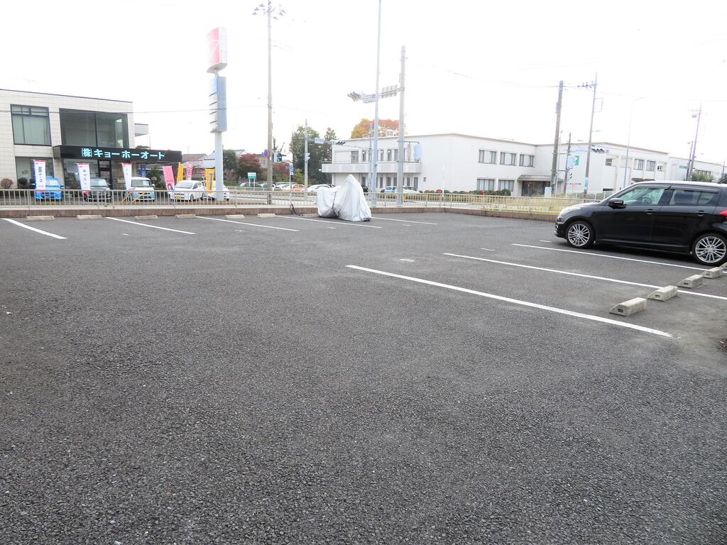 駐車場　広々駐車場あり、駐車場2台付きです！