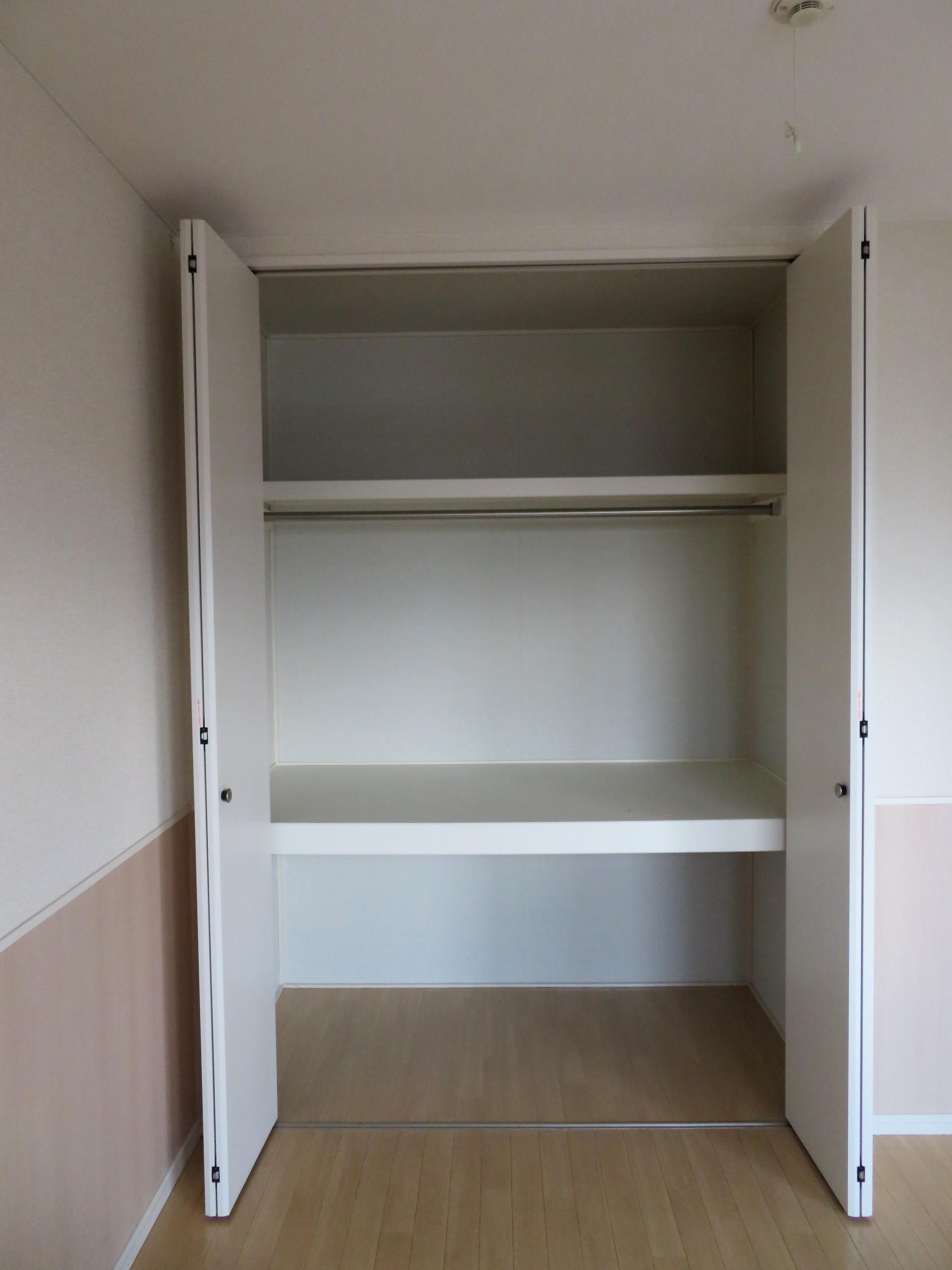 収納　各居室に収納があり、充実しております！