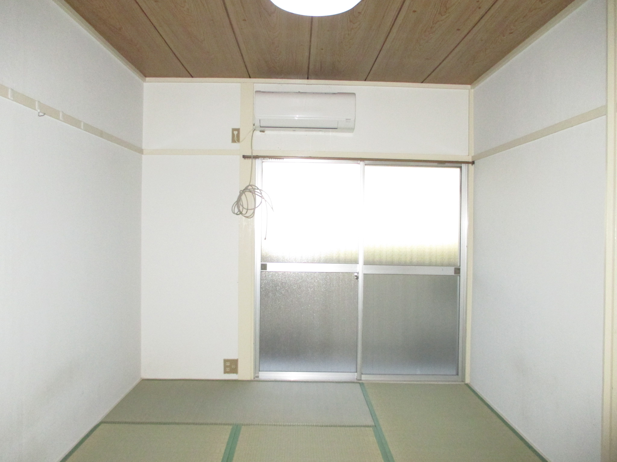 京成本線 京成小岩駅 徒歩5分 2階建 築47年の居間写真