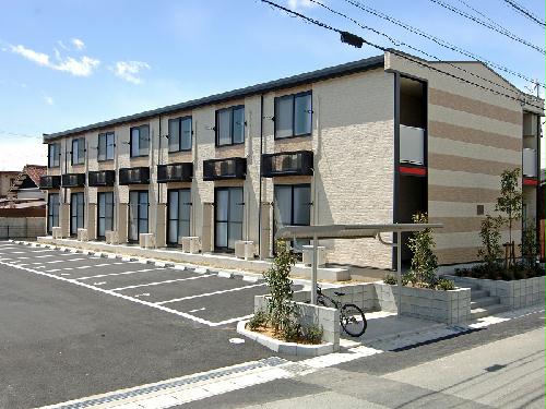 建物外観　WI－FI光インターネット環境完備。カードキー採用。