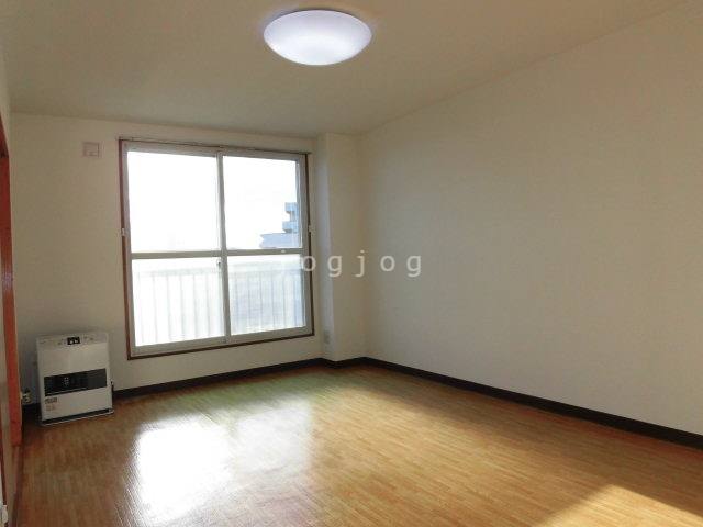 居室・リビング　居間