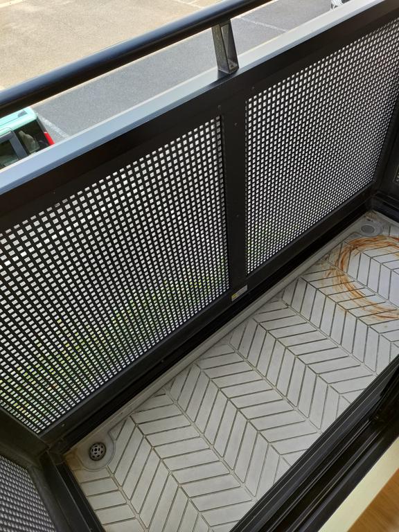 バルコニー　バルコニー