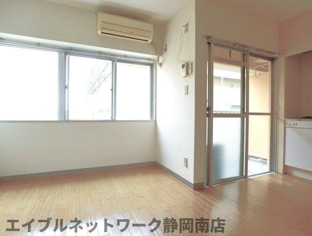 居室・リビング　おしゃれなリビングです