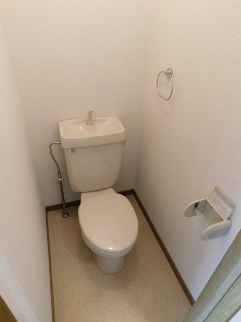 【アムールプルミエＢ棟のトイレ】