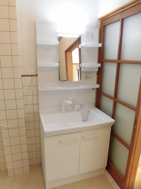 洗面設備　洗髪洗面化粧台