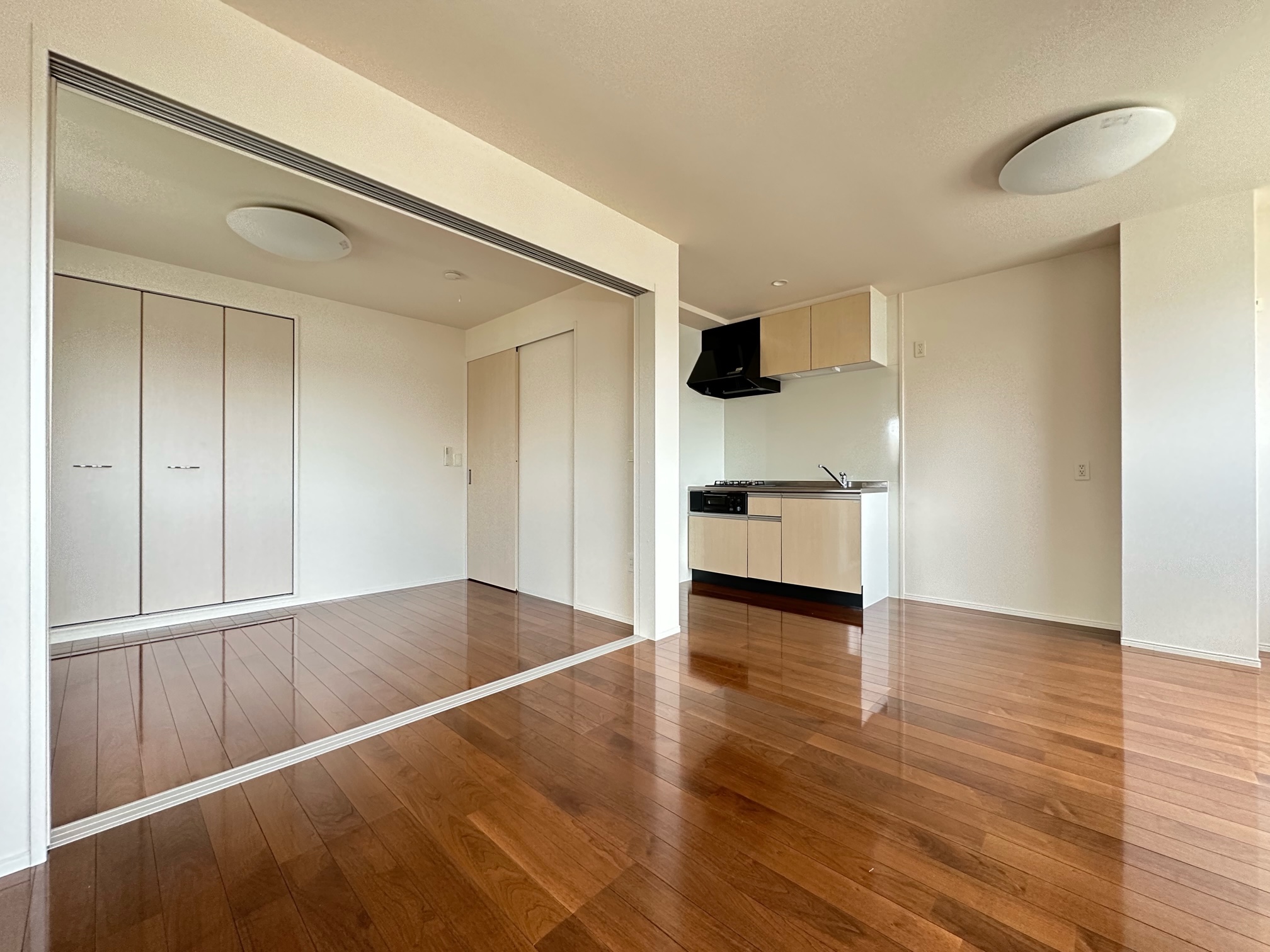 居室・リビング　反転タイプ写真