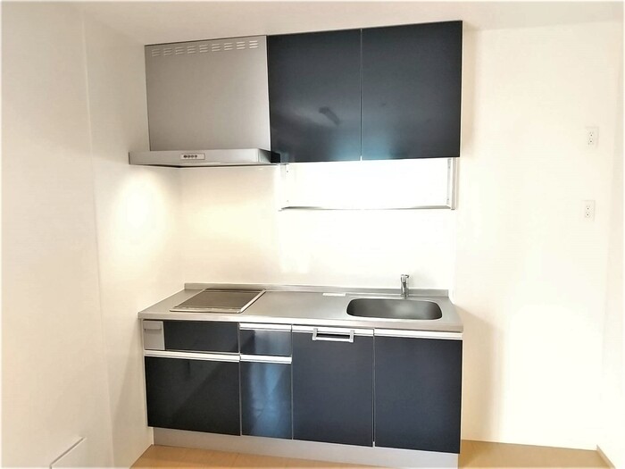 キッチン　IH2口コンロ完備。