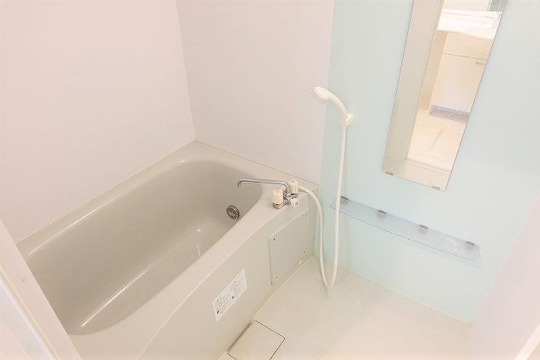 バス・シャワールーム　追い焚き機能＆浴室乾燥機完備。