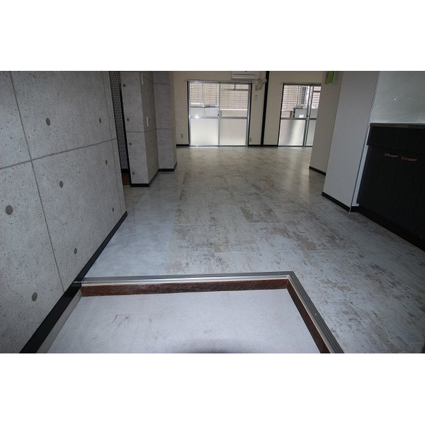 玄関　※現況を優先します。