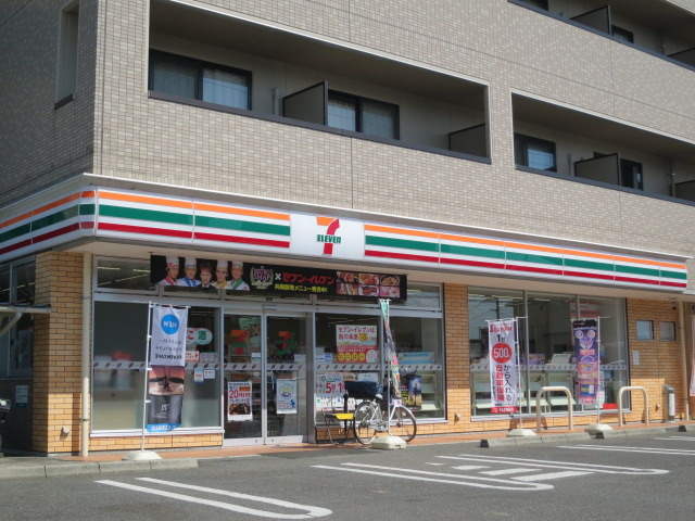 【高松市今里町のマンションのコンビニ】