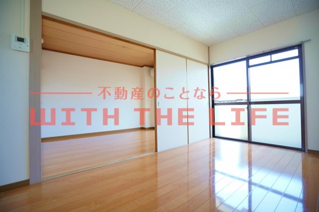 居室・リビング　ゆったりした洋室です