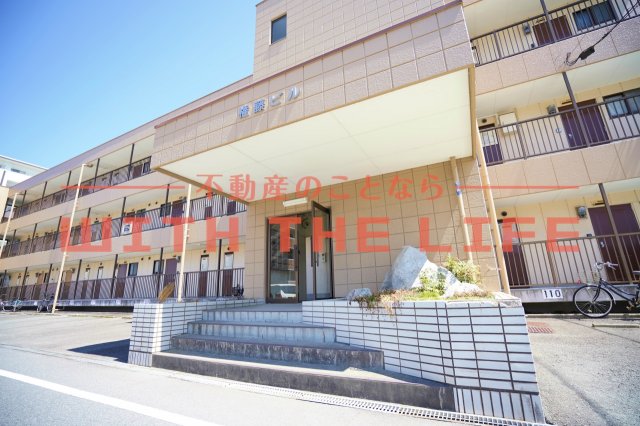 エントランス　清潔なエントランスです