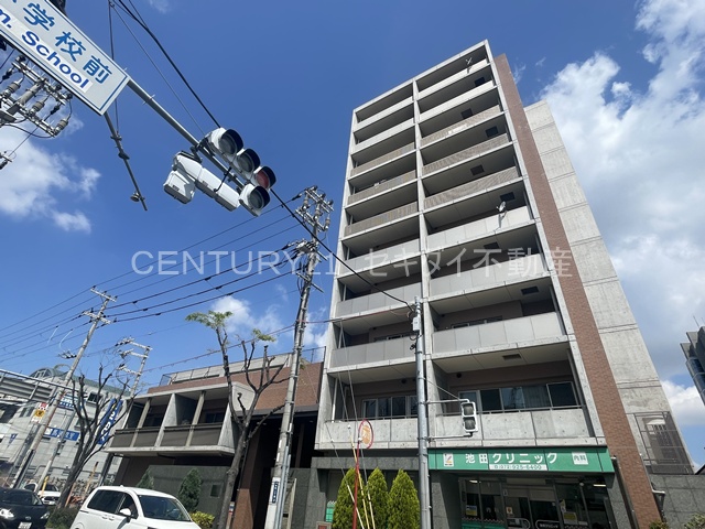 建物外観　■オートロック・防犯カメラ・宅配ボックス有り