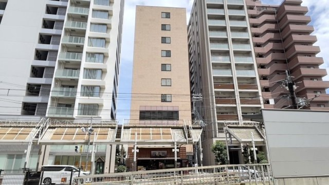 【大阪市阿倍野区阿倍野筋のマンションの建物外観】