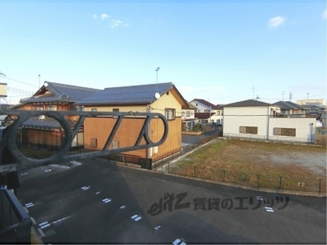 バルコニー　物干しのみ