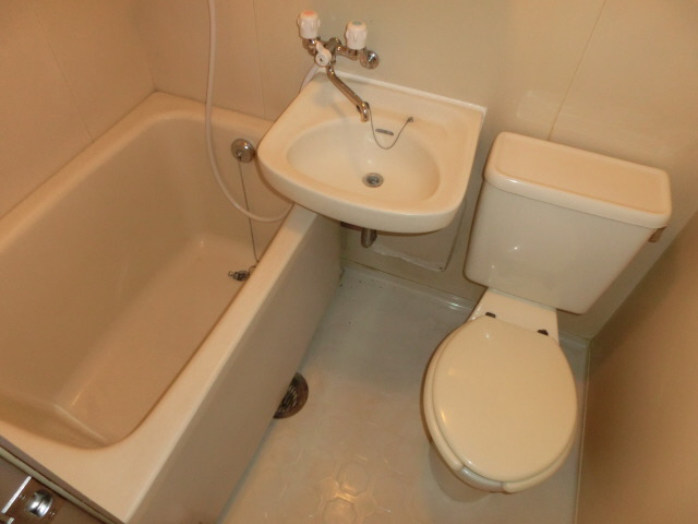 バス・シャワールーム　風呂・トイレ別タイプ