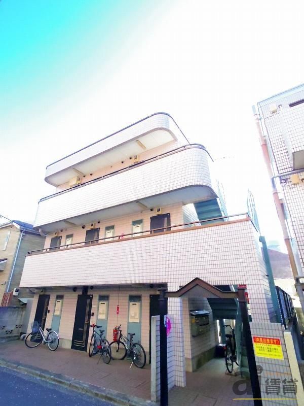 東村山市栄町のマンションの建物外観