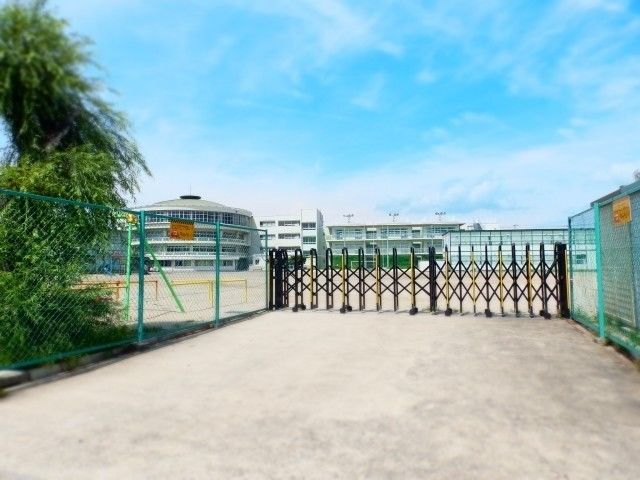 【ビーライン九華の小学校】