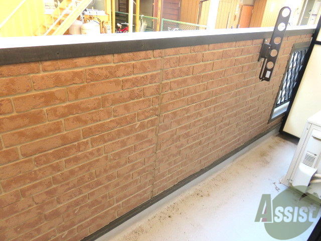 バルコニー　バルコニーは洗濯物を干すスペースがあります。