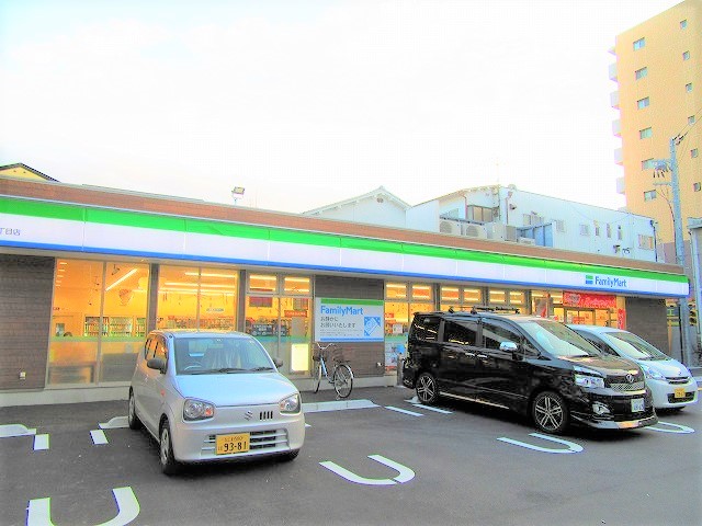 コンビニ　ファミリーマート姫里一丁目店（コンビニ）まで564m
