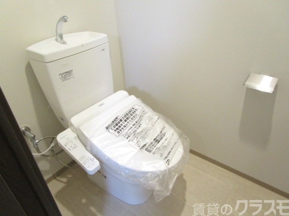 トイレ　冬場も安心の温水洗浄便座！