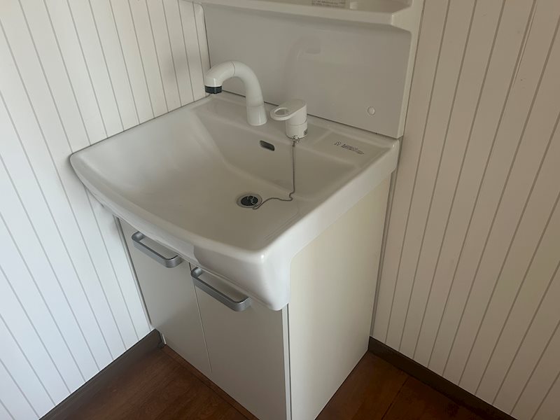 洗面設備　退去前につき写真はイメージになります