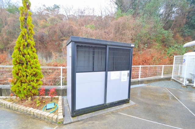 スーパー　マルショク焼山店（スーパー）まで2062m